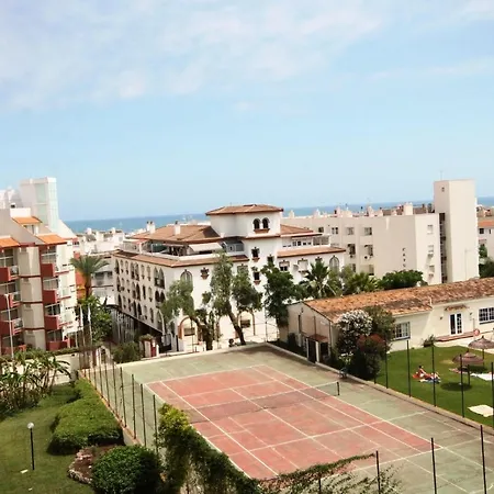 Piso En Carihuela Palace Apartment
